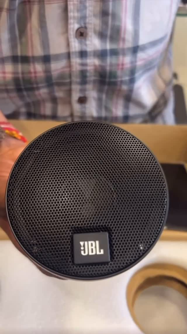 Unboxing the stadium-level sound for your car. 🚘🔊 Credits: Vishal Motors #CarAudio #JBLSound #JBLIndia #JBL