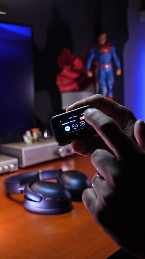 This unboxing sounds CRISP! But you know what else does? The JBL Tour One M3 with Smart TX ❤️‍🔥 With crisp highs and re...