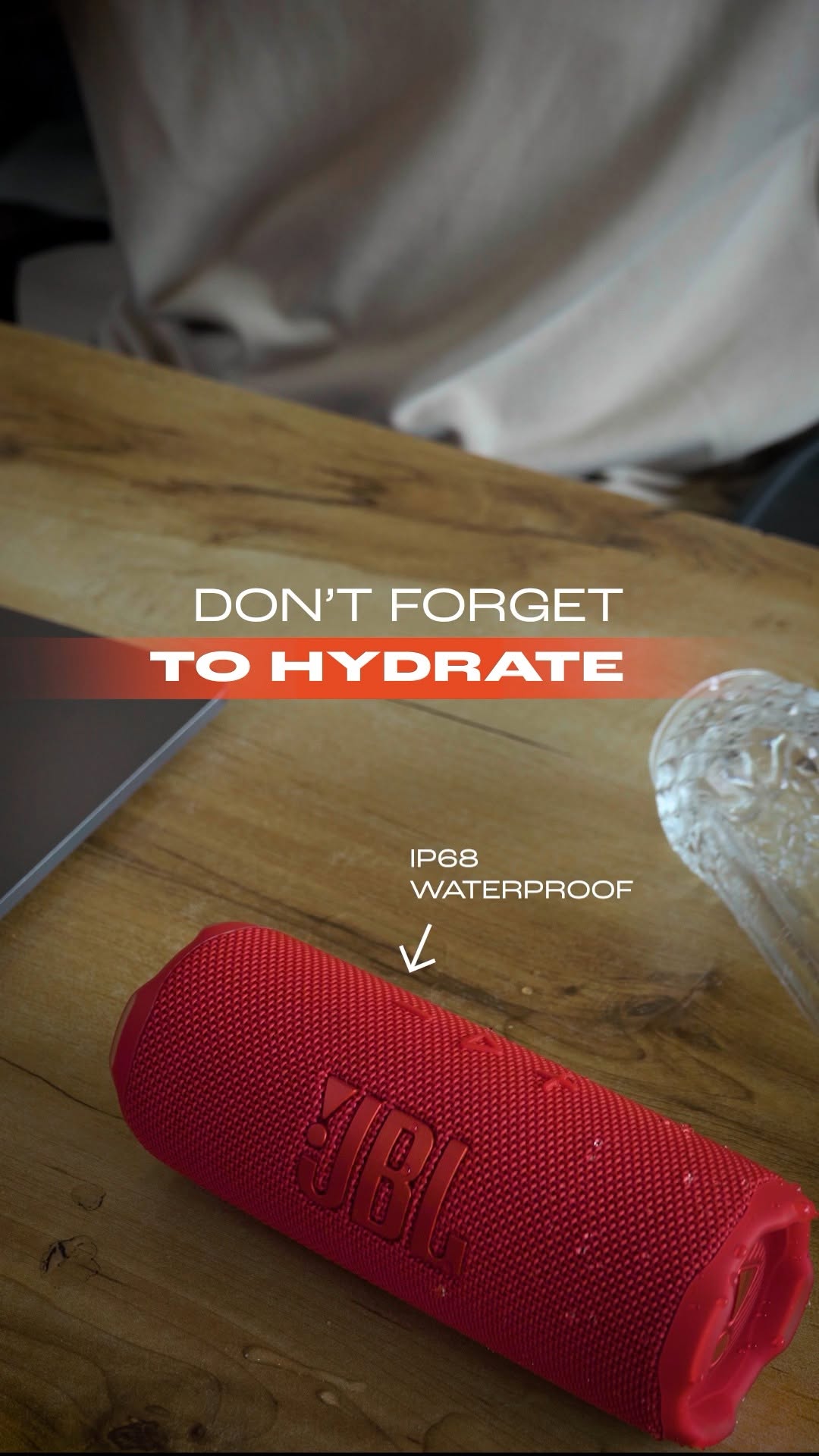 A few drops never hurt anybody, especially the Flip 7 with its industry-leading IP68 waterproof design! [JBL Flip 7, JBL...